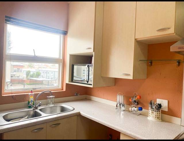 2 BEDROOM PROPERTY TO RENT IN LONEHILL